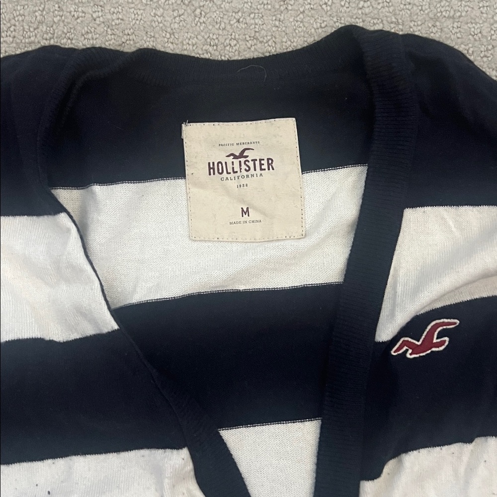Hollister Women’s Black and White Striped Sweater - Picture 2 of 3